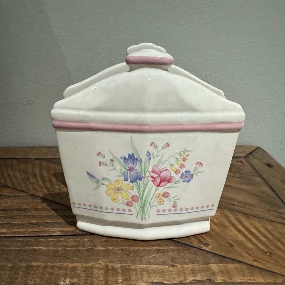 Sarma Studios VICTORIAN FLOWERS Ceramic NAPKIN HOLDER Made in Japan RARE